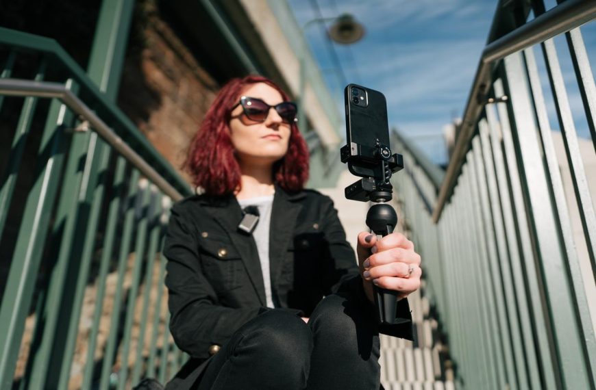 Megjelent a Sennheiser Profile Wireless mikrofonrendszer egycsatornás változata, illetve a 32 bites lebegőpontos hangrögzítést támogató firmware-frissítése