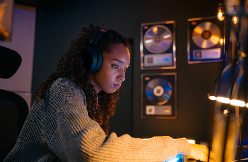 Bemutatkozik a Sennheiser stúdióminőségű zárt fejhallgatója, a HD 480 PRO